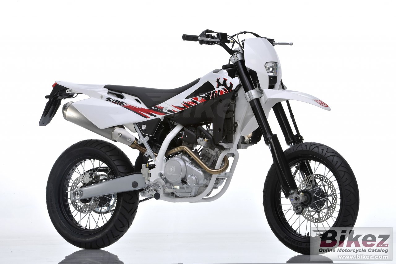 Big Husqvarna sms4 125 picture and wallpaper from Bikez.com